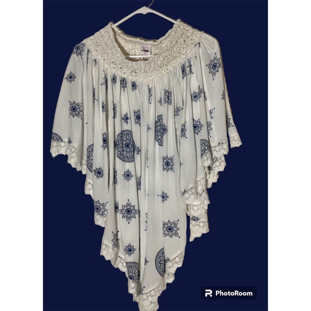 Selfie Leslie Size 0/Small White & Blue Peasant Boho Tunic Top Pointed Hem
